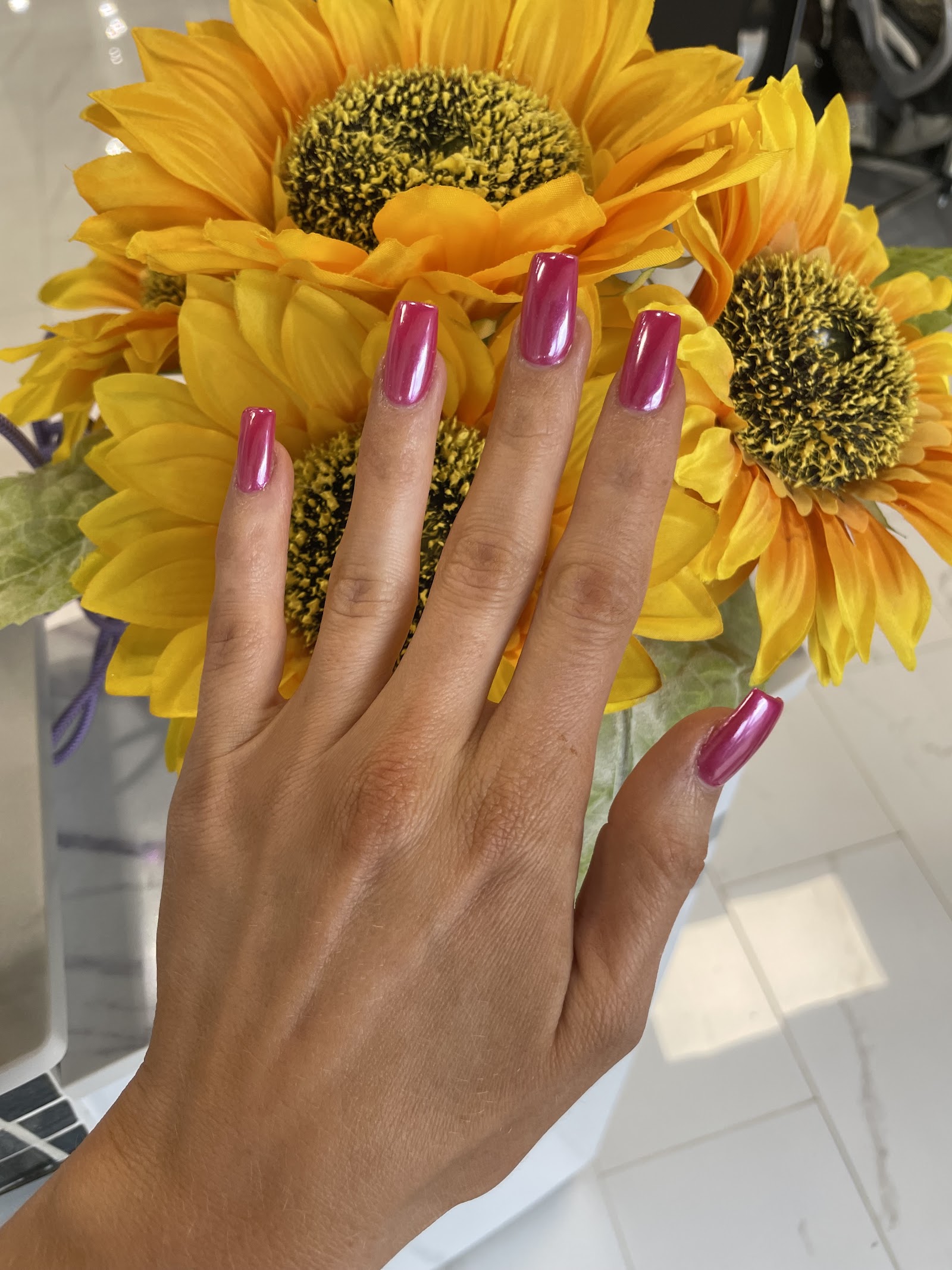 Sunflower nails nail work in Greenville, South Carolina